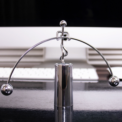 创意平衡小铁人混沌摆不锈钢摆件