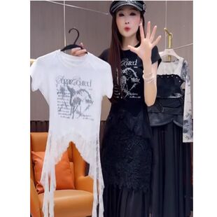 蕾丝拼接短款2025夏季新款美式短袖T恤女字母印花别致不规则上衣