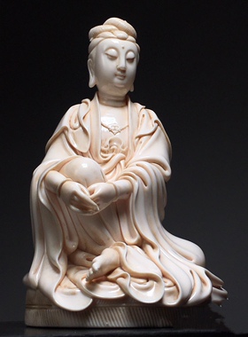 陶瓷摆件《仿古瓷自在观音》仿何朝宗白瓷佛像居家摆设工艺品