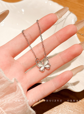 韩系蝴蝶结吊坠项链女秋冬高级感简约爆款配饰挂脖百搭装饰毛衣链