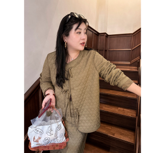 木子理想新中式大码套装女胖妹妹盘扣几何提花柔美两件套200斤
