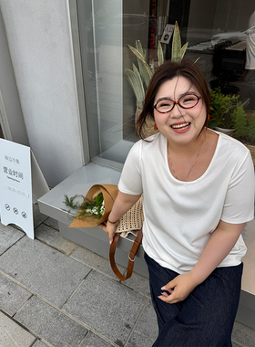 胖mm夏季基础简约短袖T恤木子理想大码女装U领宽松百搭T恤200斤