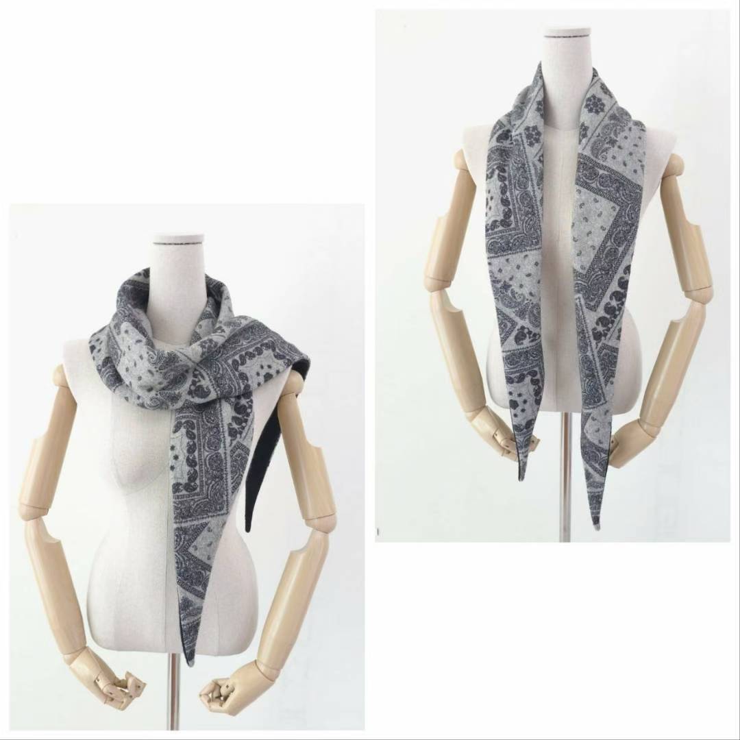 韩国进口代购秋冬新款复古印花三角围巾女保暖百搭围脖披肩两用