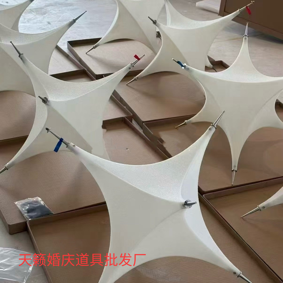 婚庆中庭布艺星星摆件吊灯定制墙壁布置道具拱门发光装饰棱形吊灯