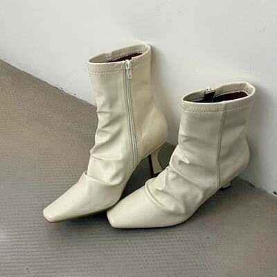 韩版方头褶皱软皮显瘦短靴秋冬新品侧拉链细跟白色高跟短筒瘦瘦靴
