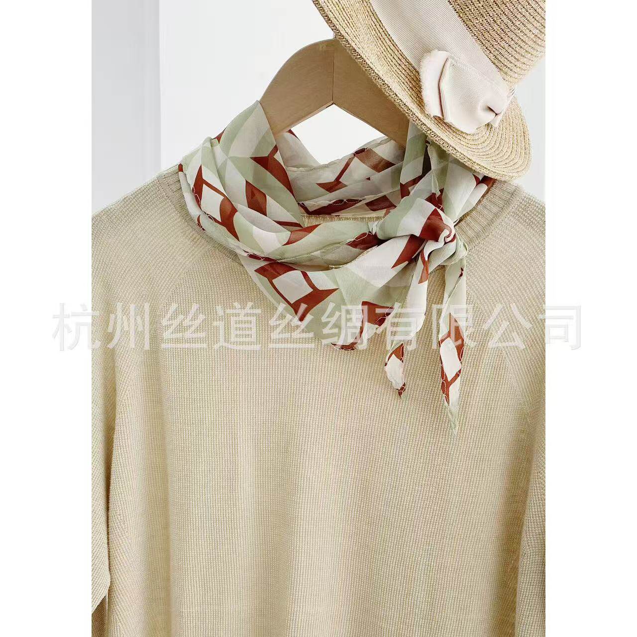 春夏新款丝巾菱形乔其纱长巾度假风百搭舒适防晒领巾真丝发带