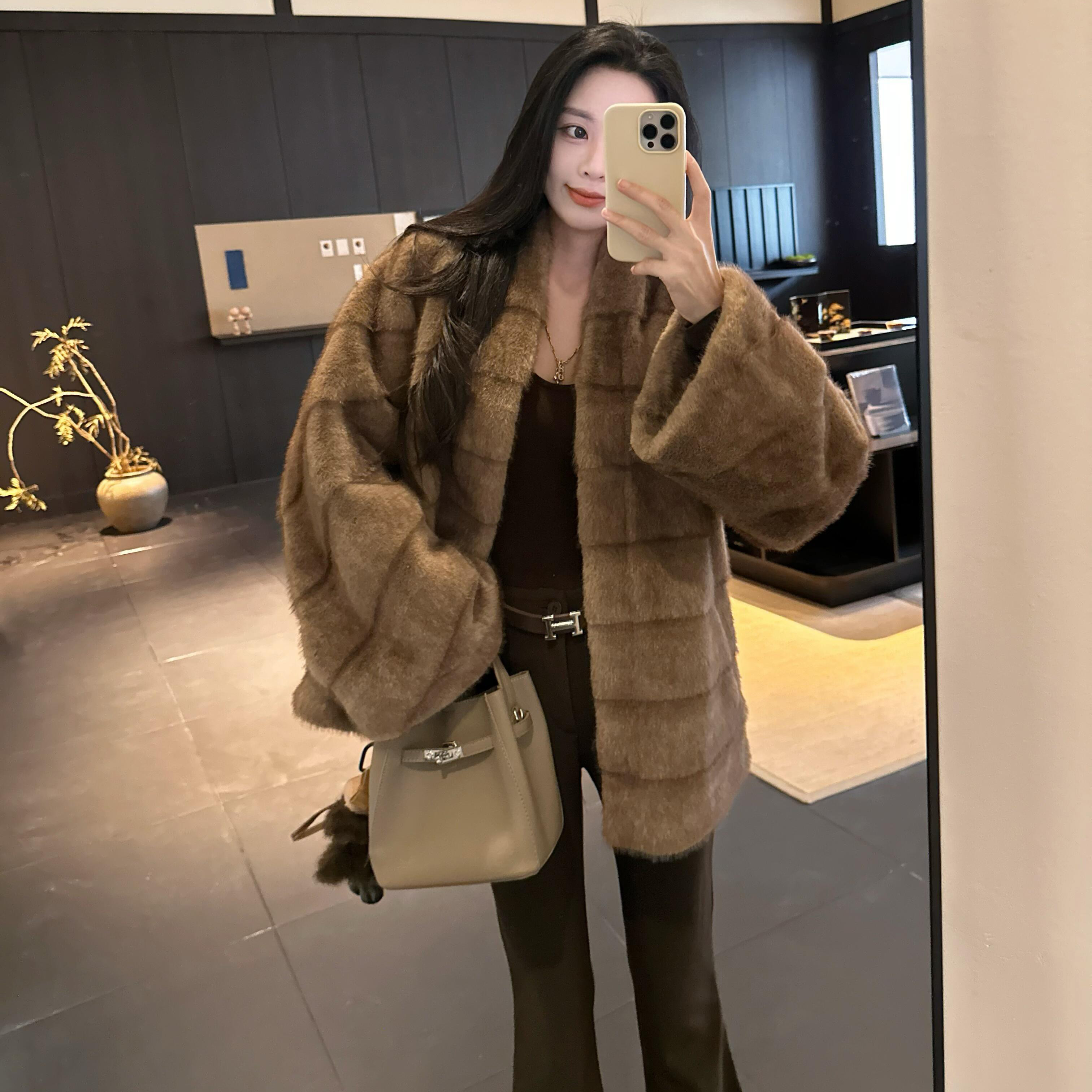 轻奢水貂绒皮毛一体女秋冬大衣
