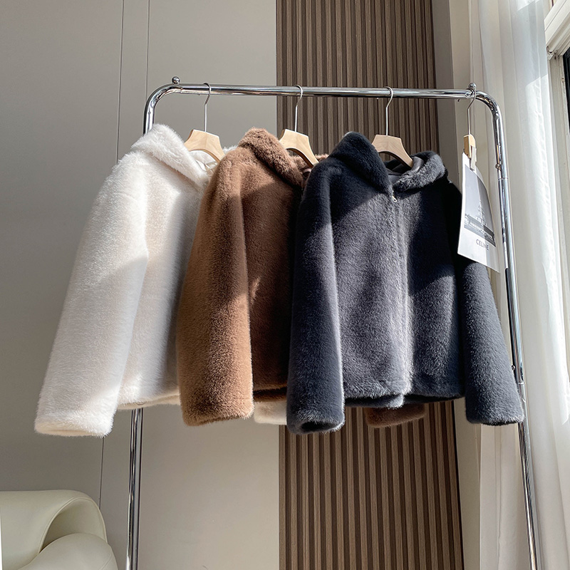 五十而立『光年之外』2025新款超细腻金貂绒皮毛一体拉链卫衣冬装