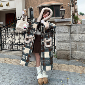 复古格纹圈圈呢子大衣女冬季2024新款设计感毛绒拼接长款毛呢外套图片