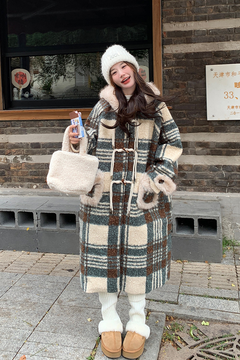 复古格纹圈圈呢子大衣女冬季2024新款设计感毛绒拼接长款毛呢外套,女装毛呢外套,浙宝289