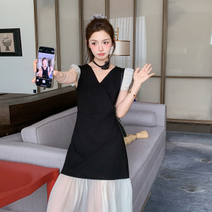 法式黑色拼接蕾丝连衣裙女夏2025新款独特漂亮今年流行巨好看长裙图片