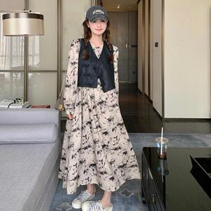 国风碎花裙马甲套装女2025春秋新款设计感甜美温柔气质裙子两件套图片