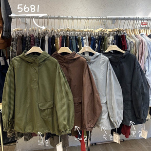 WE女装5681秋季韩版宽松大码胖mm休闲百搭慵懒风格子衬衫连帽卫衣