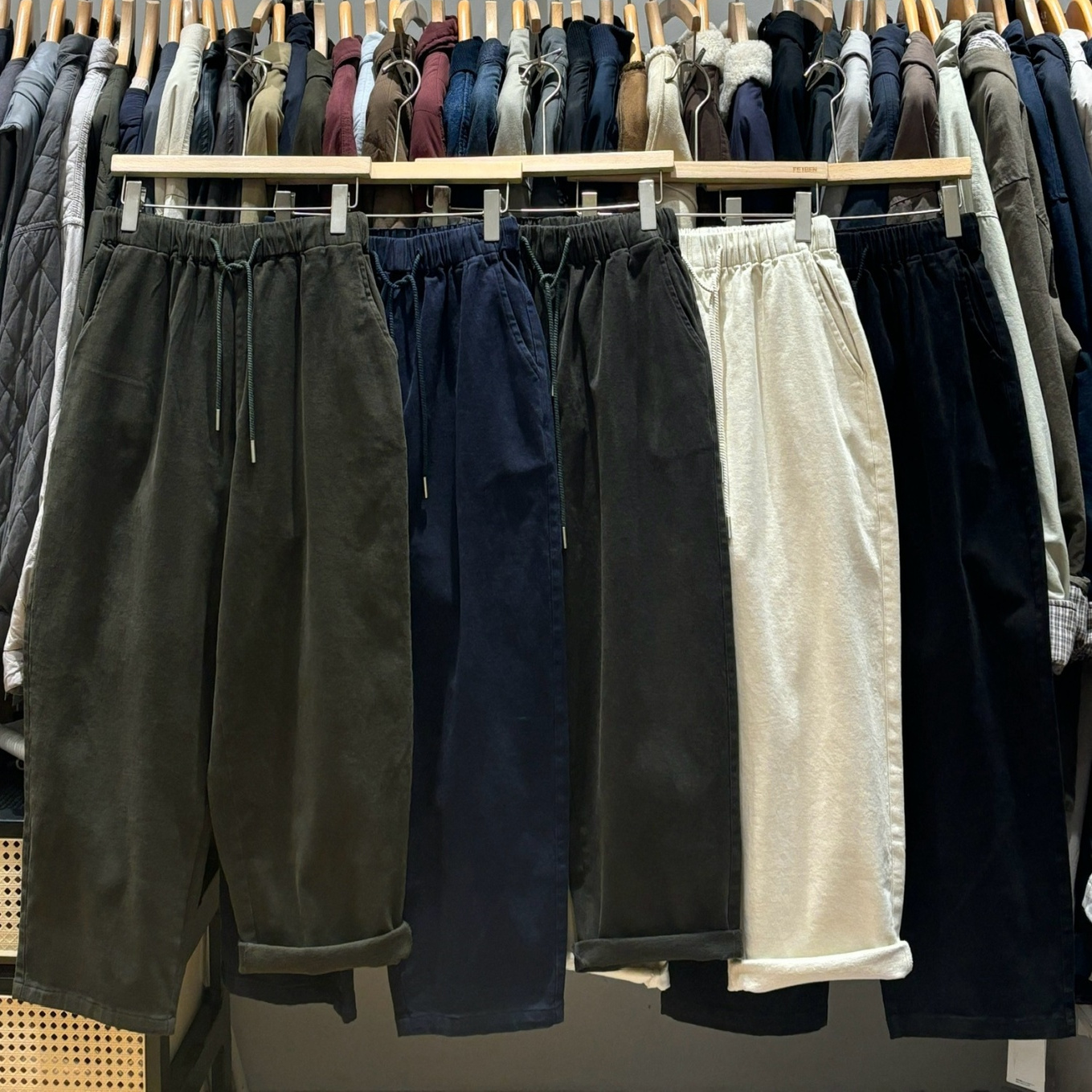 休闲松紧抽绳高腰加绒阔腿哈伦裤