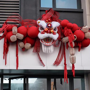 2026新年春节户外门头醒狮子头国潮挂饰红色长条竹篾竹排氛围布置