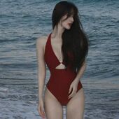 性感高级感度假泡温泉泳装 Vanliga新款 2025红色泳衣女款