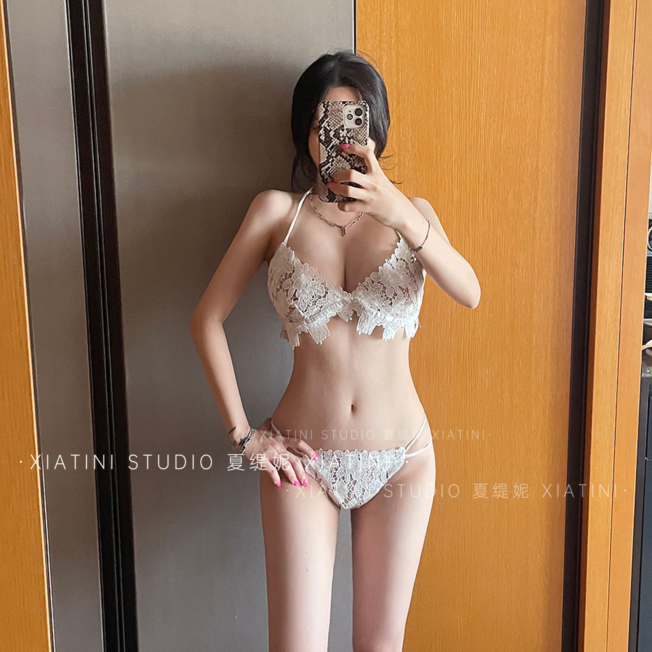 比基尼泳衣女2026新款爆款分体蕾丝性感纯色小胸聚拢网红风泡温泉