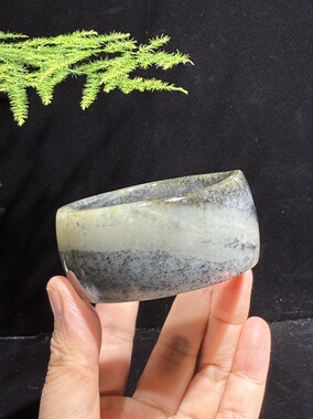 儒贤玉道新疆和田玉籽料青花大宽版满皮素圈手镯57内径