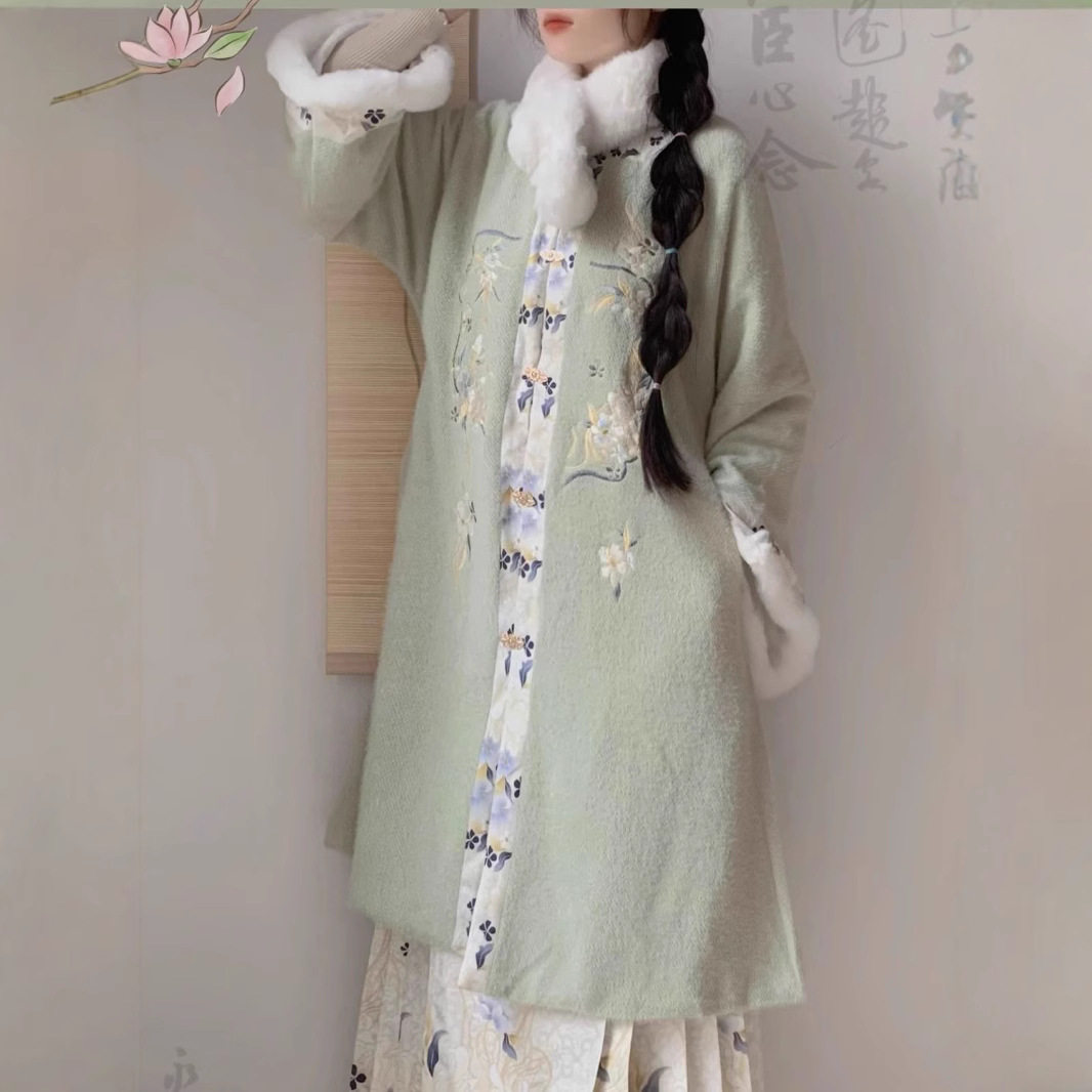 原创明制汉服女2026新款冬款加厚方领对襟衫马面裙拜年服毛领套装,女装/女士精品,汉服套装,淘宝优惠券,粉丝福利购,淘宝优惠卷