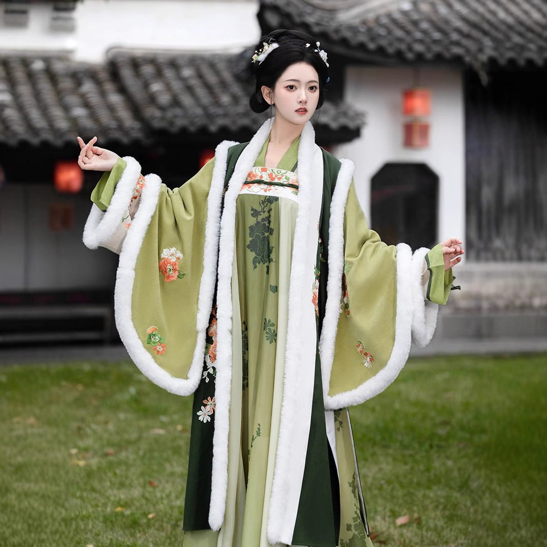 原创汉服女唐制冬季加绒加厚齐胸
