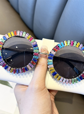 新款镶钻圆框太阳镜时尚