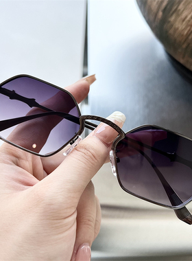 欧美复古朋克多边形小脸墨镜