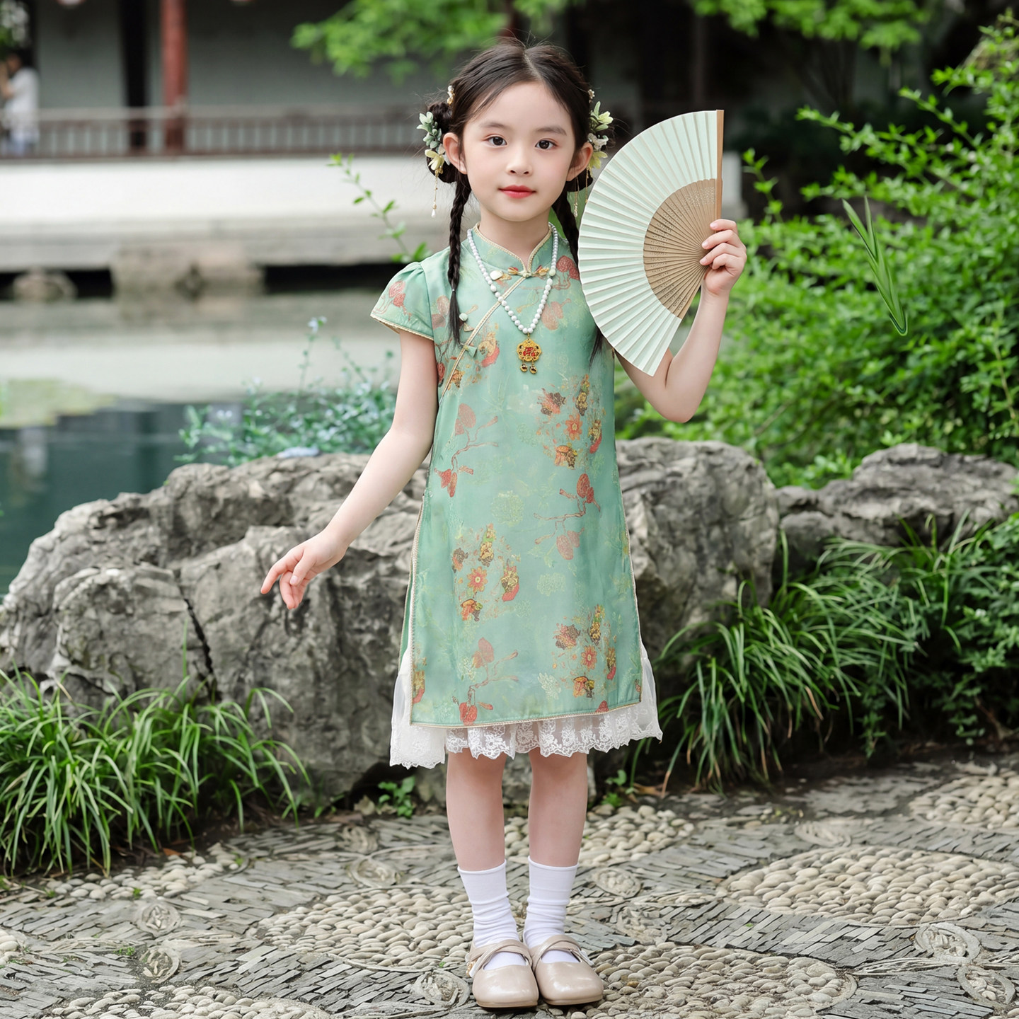 女童旗袍2026夏季新款绿色国风儿童中式花卉蕾丝裙六一演出表演服