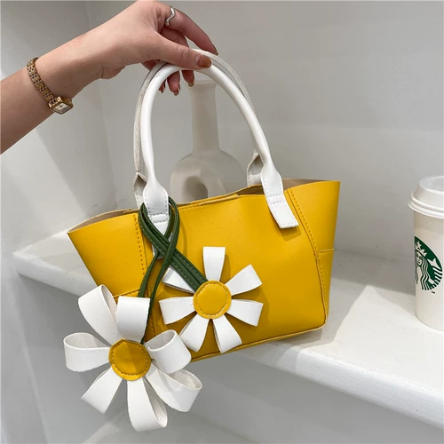 Демисезонная модная портативная сумка через плечо, коллекция 2022, популярно в интернете, в западном стиле