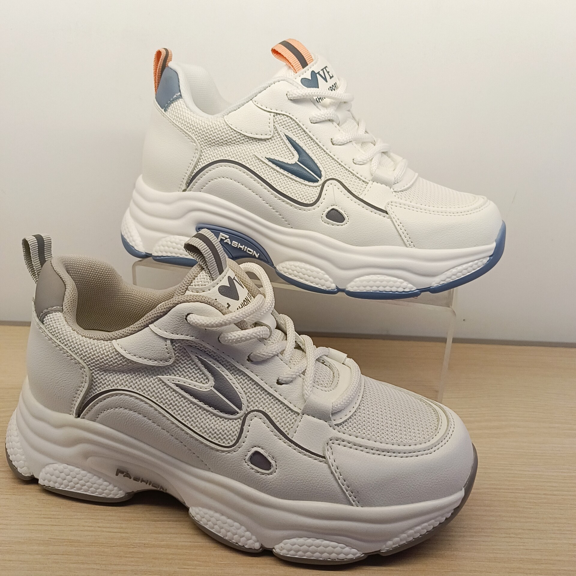 大东老爹鞋运动鞋2024春季新款休闲系带圆头拼色拼接女鞋24c1900