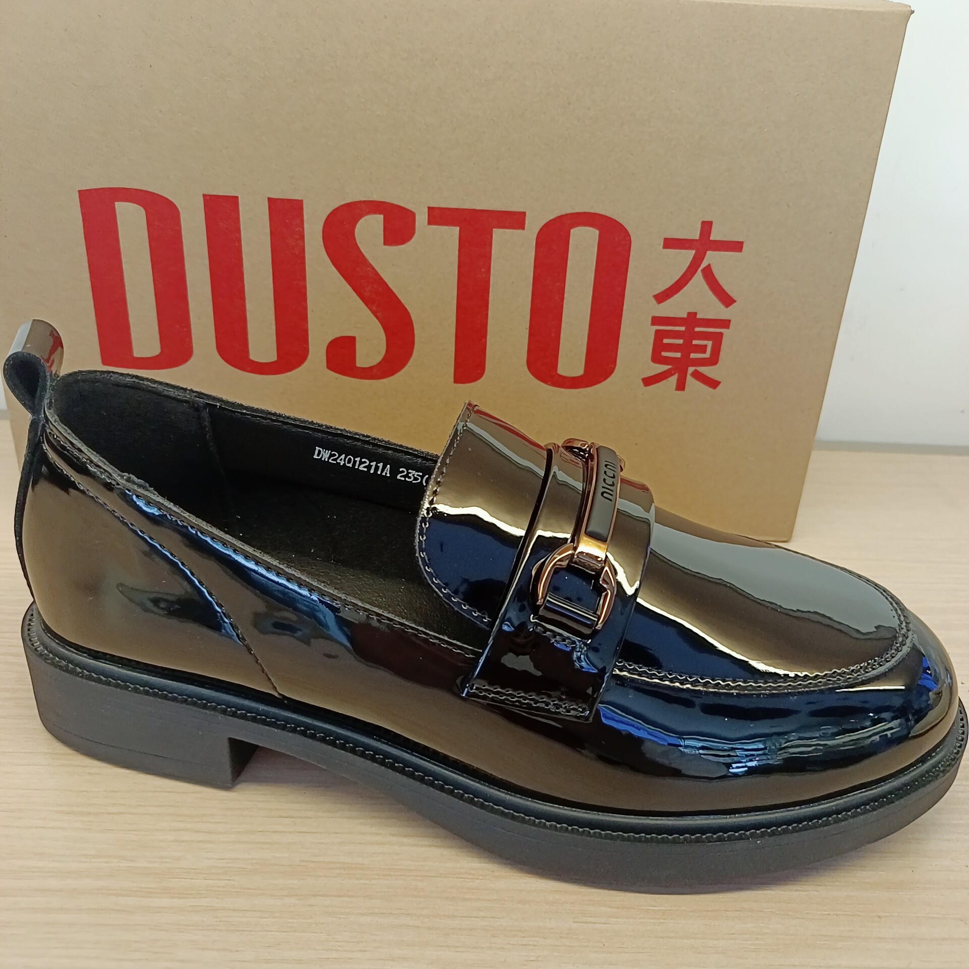 大东小皮鞋女2024秋季金属装饰百搭休闲英伦风乐福鞋女q1211a