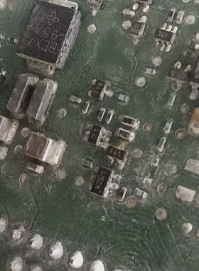 A4T  汽车电脑板芯片 小三极管SOT323 全新原装