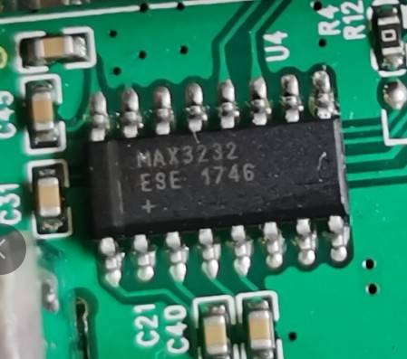 ot低功率收发器MAX3232ESE