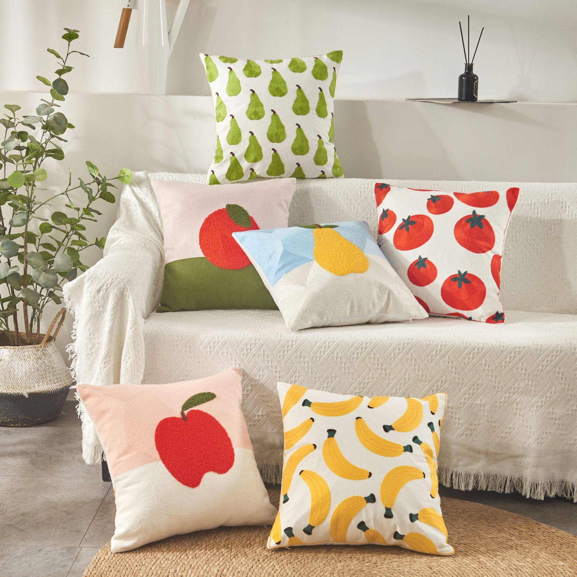 布艺卡通刺绣抱枕创意客厅沙发靠垫现代轻奢风午睡枕床头护腰靠枕,居家布艺,抱枕被,淘宝优惠券,粉丝福利购,淘宝优惠卷