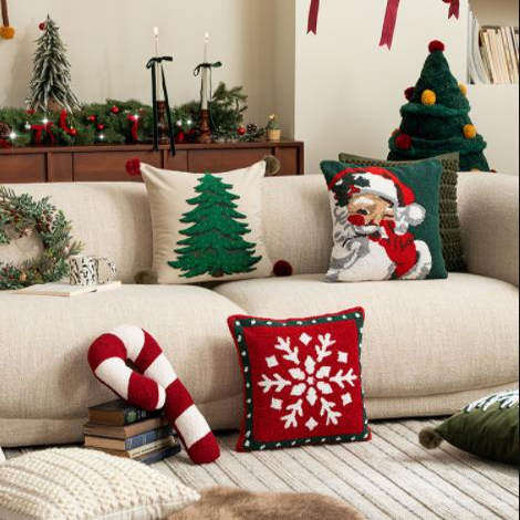 新年圣诞抱枕高级感沙发靠垫靠枕车载腰枕飘窗靠背2025氛围感装饰