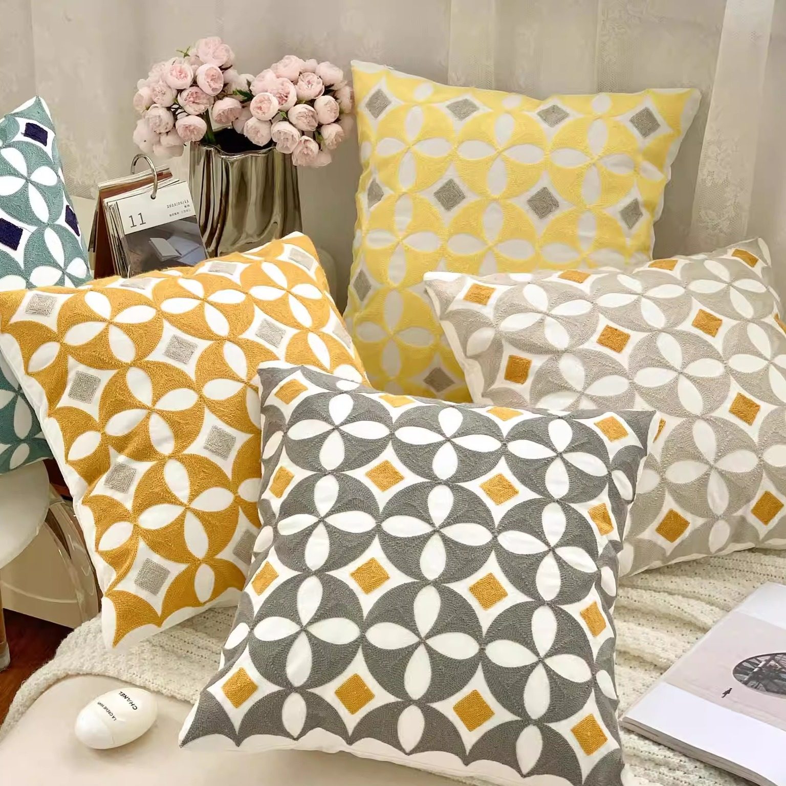 刺绣几何图案抱枕高级感家用靠垫样板间房间轻奢枕套客厅沙发靠枕