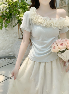 【Dear YN】温柔甜美立体花朵斜肩短袖棉质小衫夏季新款漂亮上衣