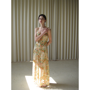 吊带连衣裙女夏长裙高级感原创2025新款 ZHUYIYI 碎花V领法式