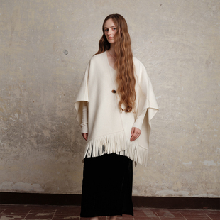 ZHUYIYI 新款秋冬季白色双面呢斗篷大衣女流苏披肩高级感原创设计