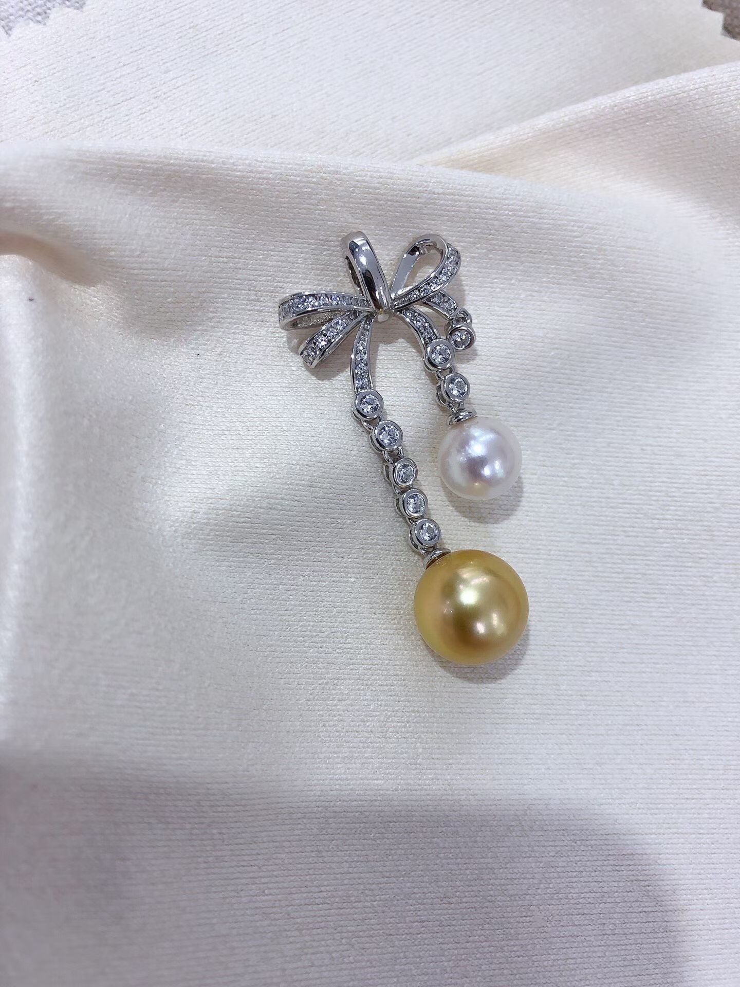 精工双珠蝴蝶结S925纯银吊坠时髦优雅兼具可配8-9-10mm珍珠