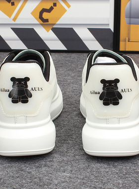 潮牌卡通熊时尚小白鞋男女情侣厚底系带板鞋潮软底学生休闲运动鞋