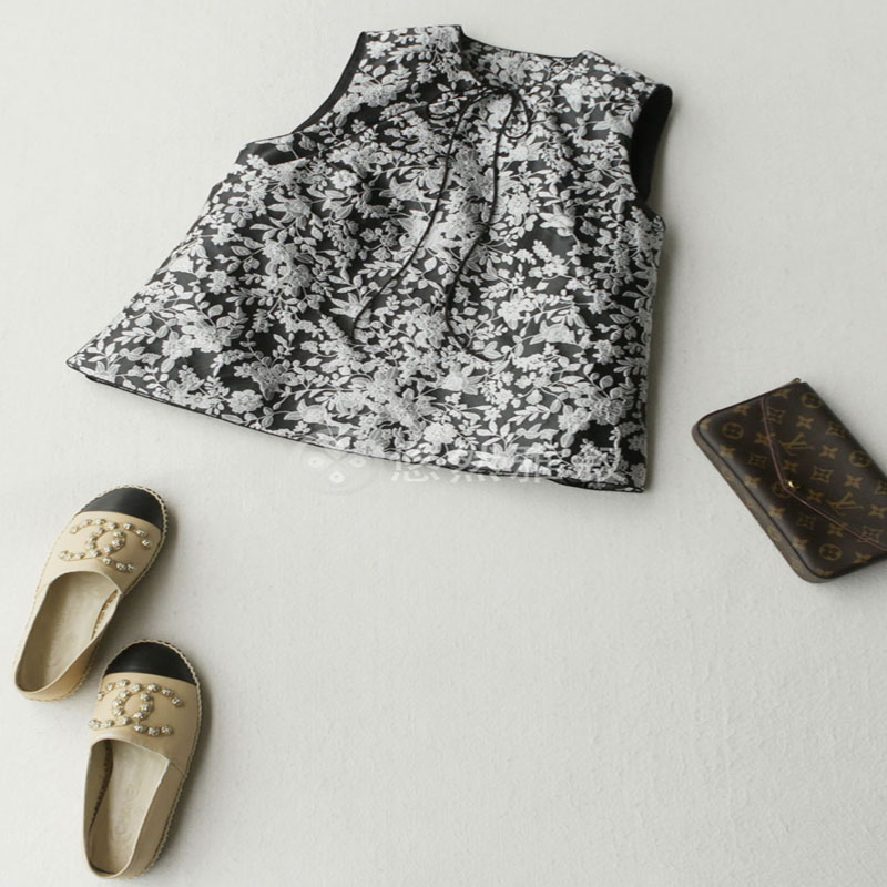 两色 重磅超牛日系 独 自留 客供浮雕花丝绸缎娟秀系带新中式马甲