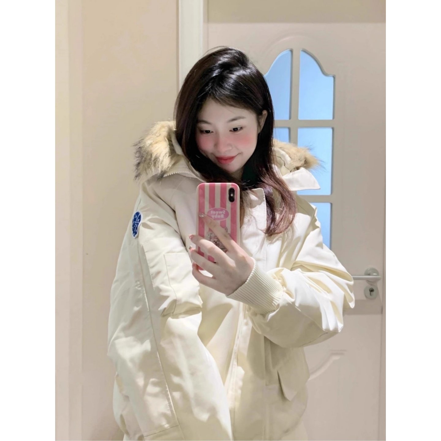 大毛领连帽短款羽绒服女2025羽绒服