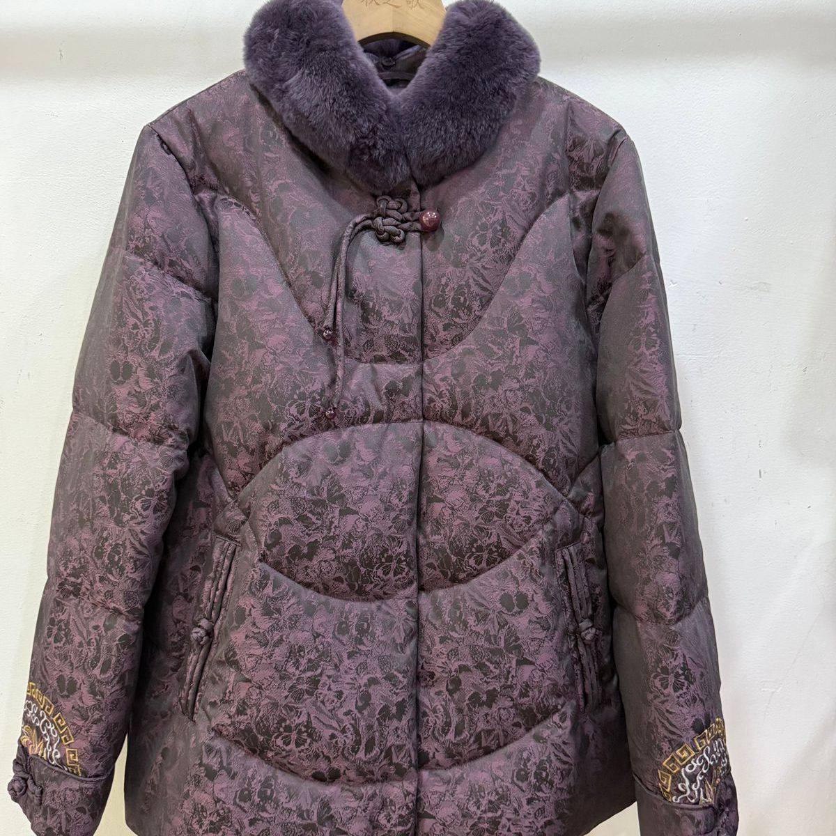 Q95028中老年人羽绒服女奶奶冬装洋气外套新款妈妈装棉袄70真毛领