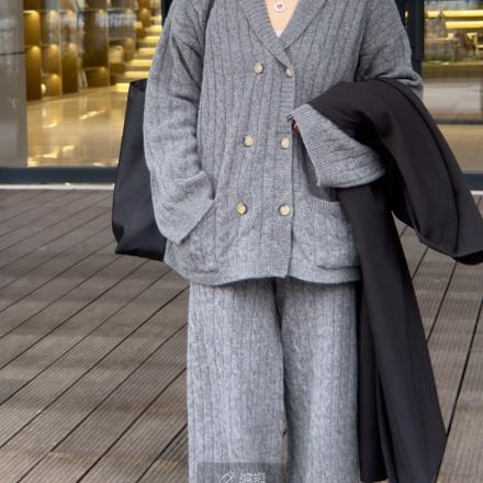 绵羊毛BENYI极简轻奢针织连衣裙