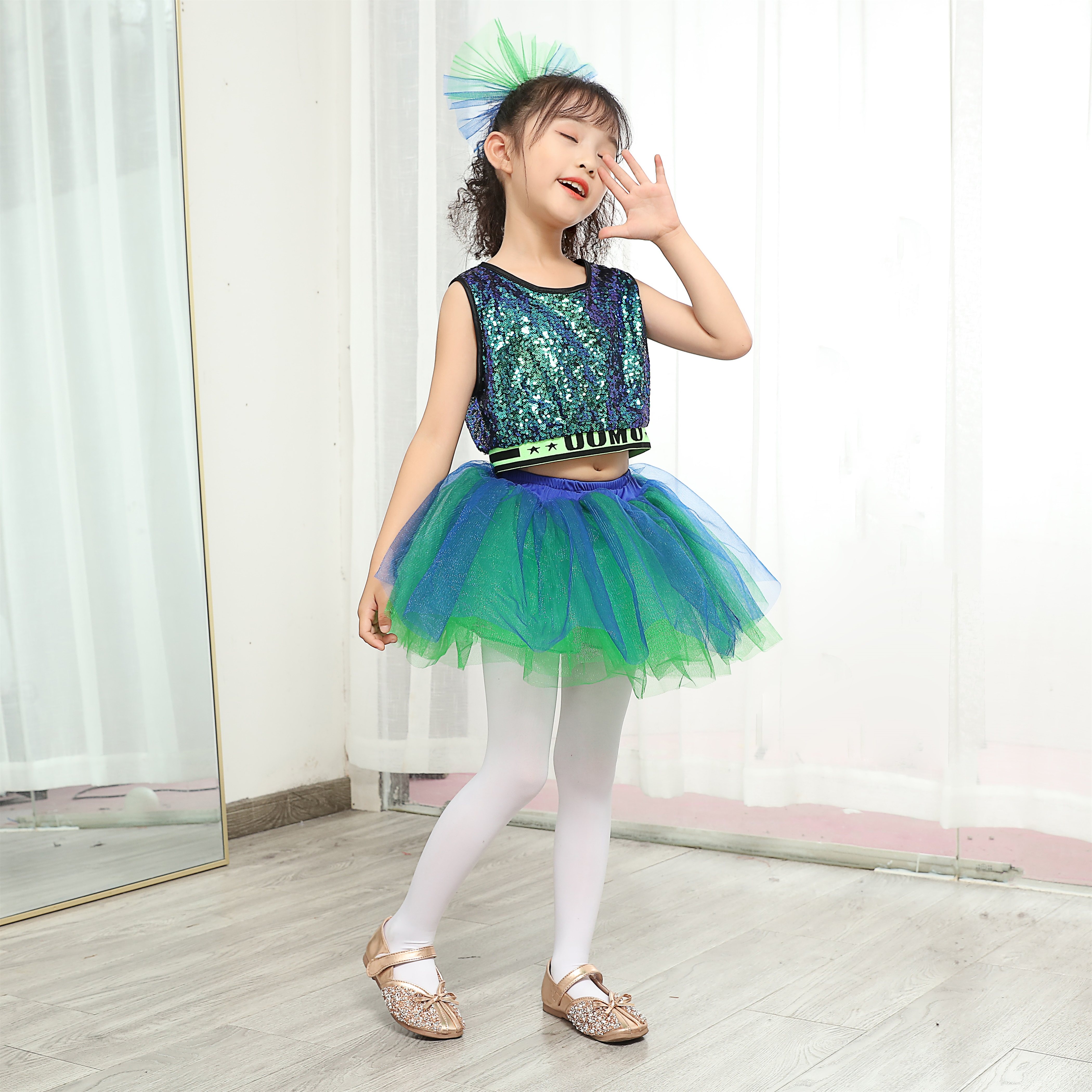 儿童舞蹈表演服蓬蓬纱裙六一亮片幼儿园女童舞蹈公主爵士舞现代舞