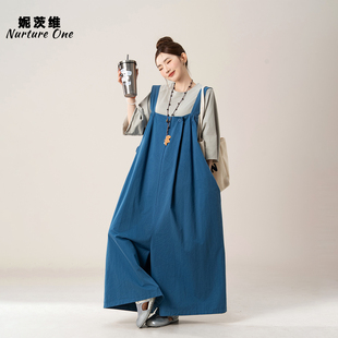 妮茨维【阔版藏肉】宽松口袋工装背带裤女微胖设计穿搭T恤连体裤