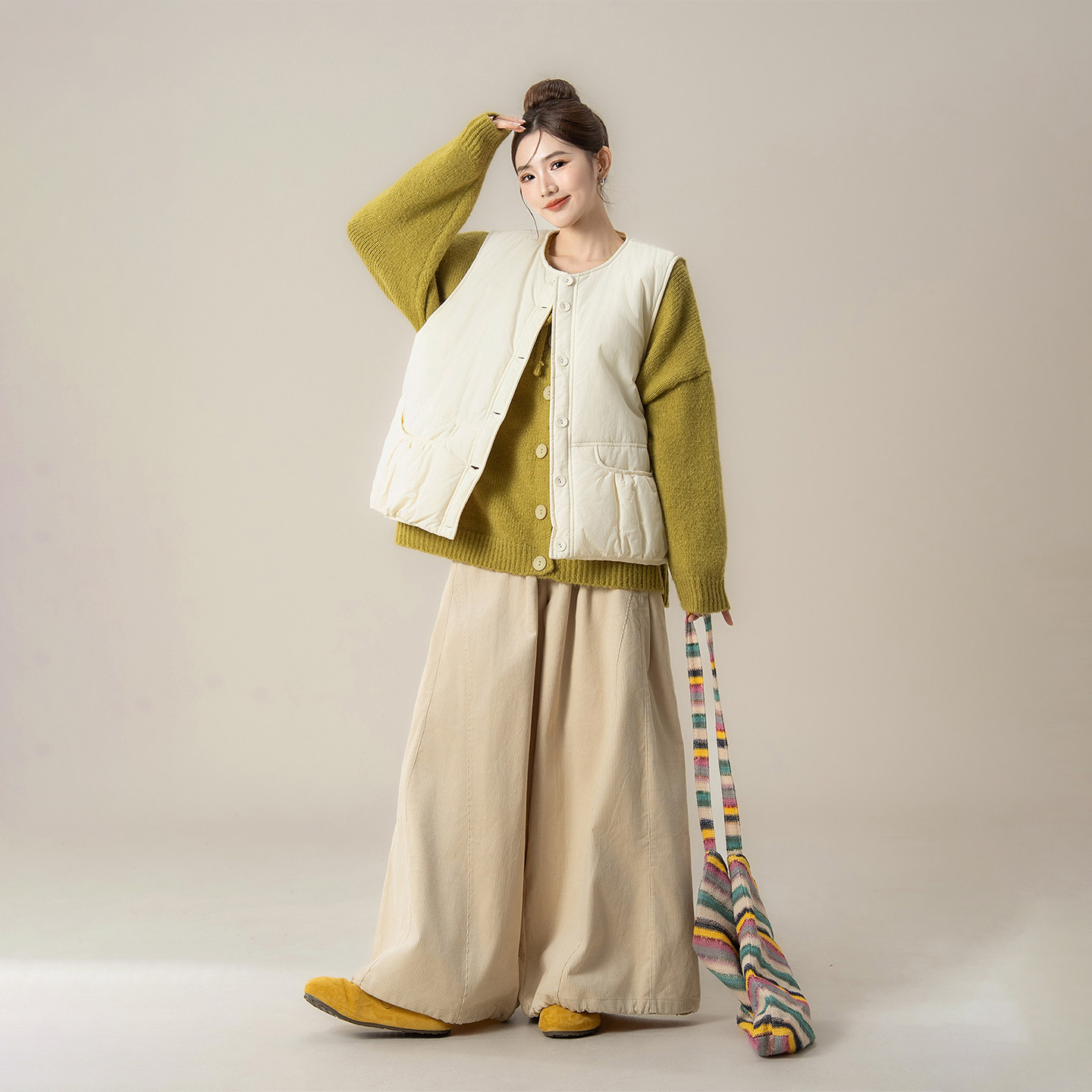 杏色圆领无袖夹棉马甲外套女冬季新款叠穿毛衣开衫阔腿休闲裤套装,女装/女士精品,时尚套装,淘宝优惠券,粉丝福利购,淘宝优惠卷