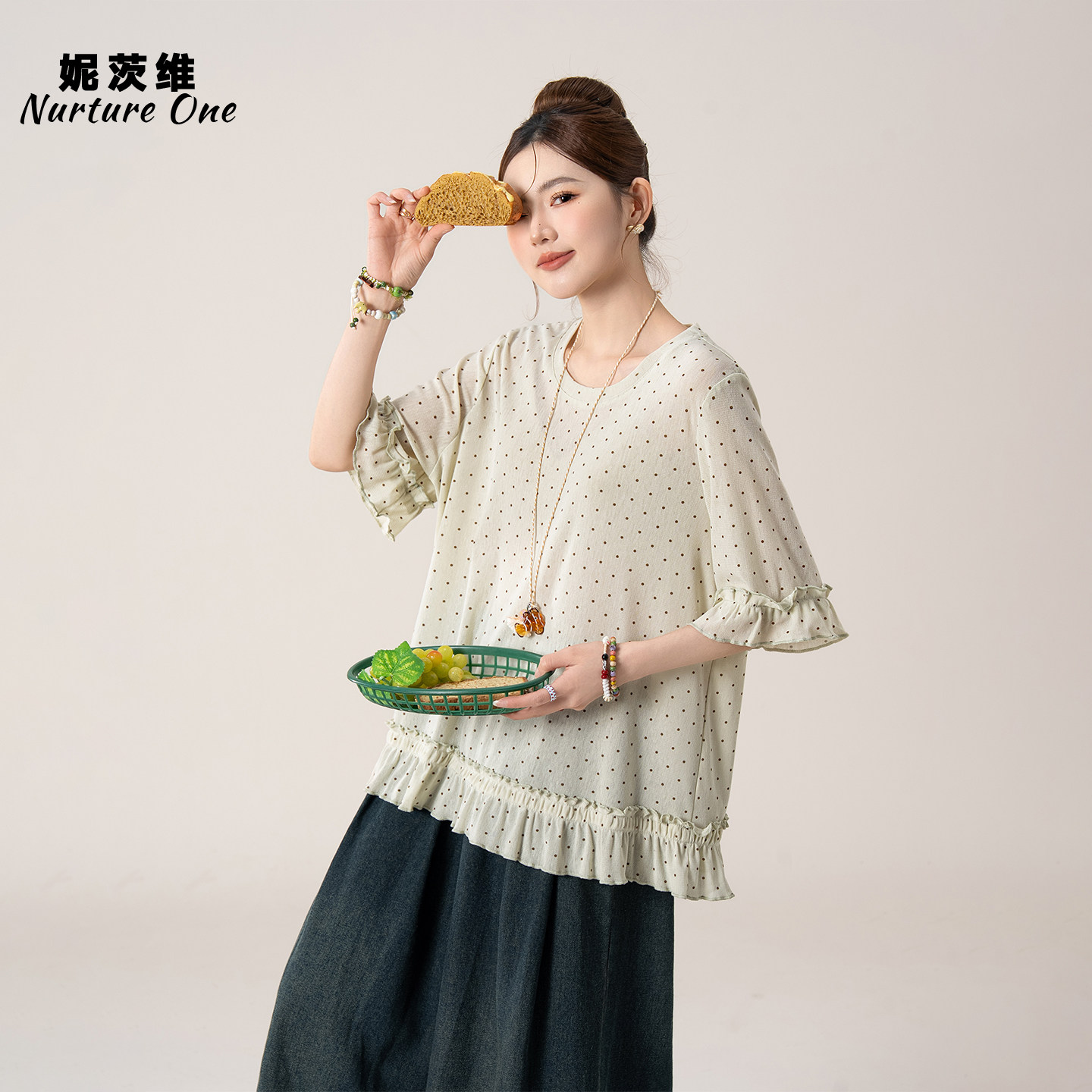 妮茨维【浅绿森韵】波点花边拼接微透T恤女不费力穿搭牛仔裤套装