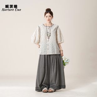 妮茨维【波点浅语】圆领刺绣短袖衬衫女古早味穿搭格子阔腿裤套装
