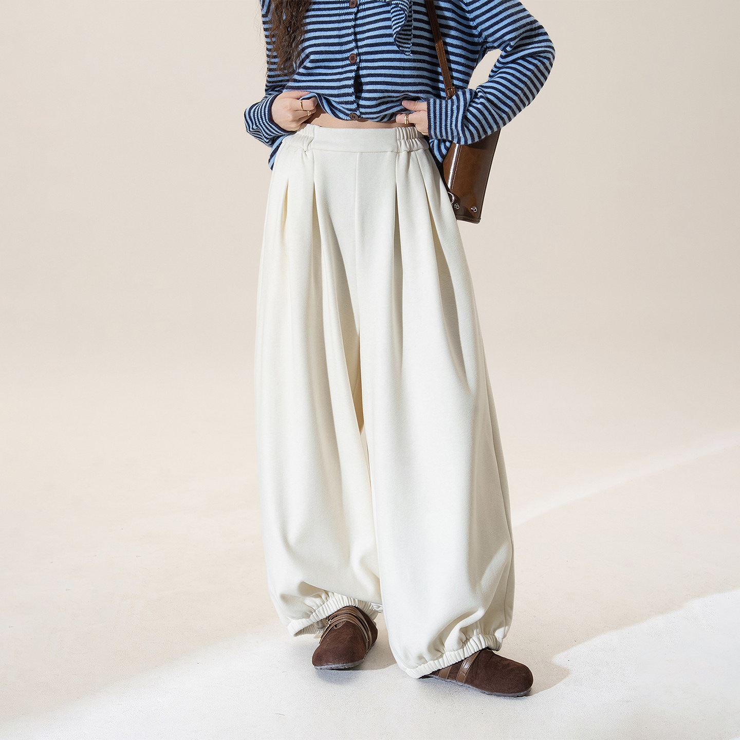 杏色宽松慵懒风花苞灯笼裤女冬季新款加绒加厚保暖阔腿休闲卫裤子,女装/女士精品,卫裤,淘宝优惠券,粉丝福利购,淘宝优惠卷